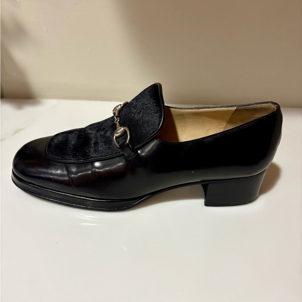 Gucci Black Leather Loafers with Silver Detail - Picture 6 of 6